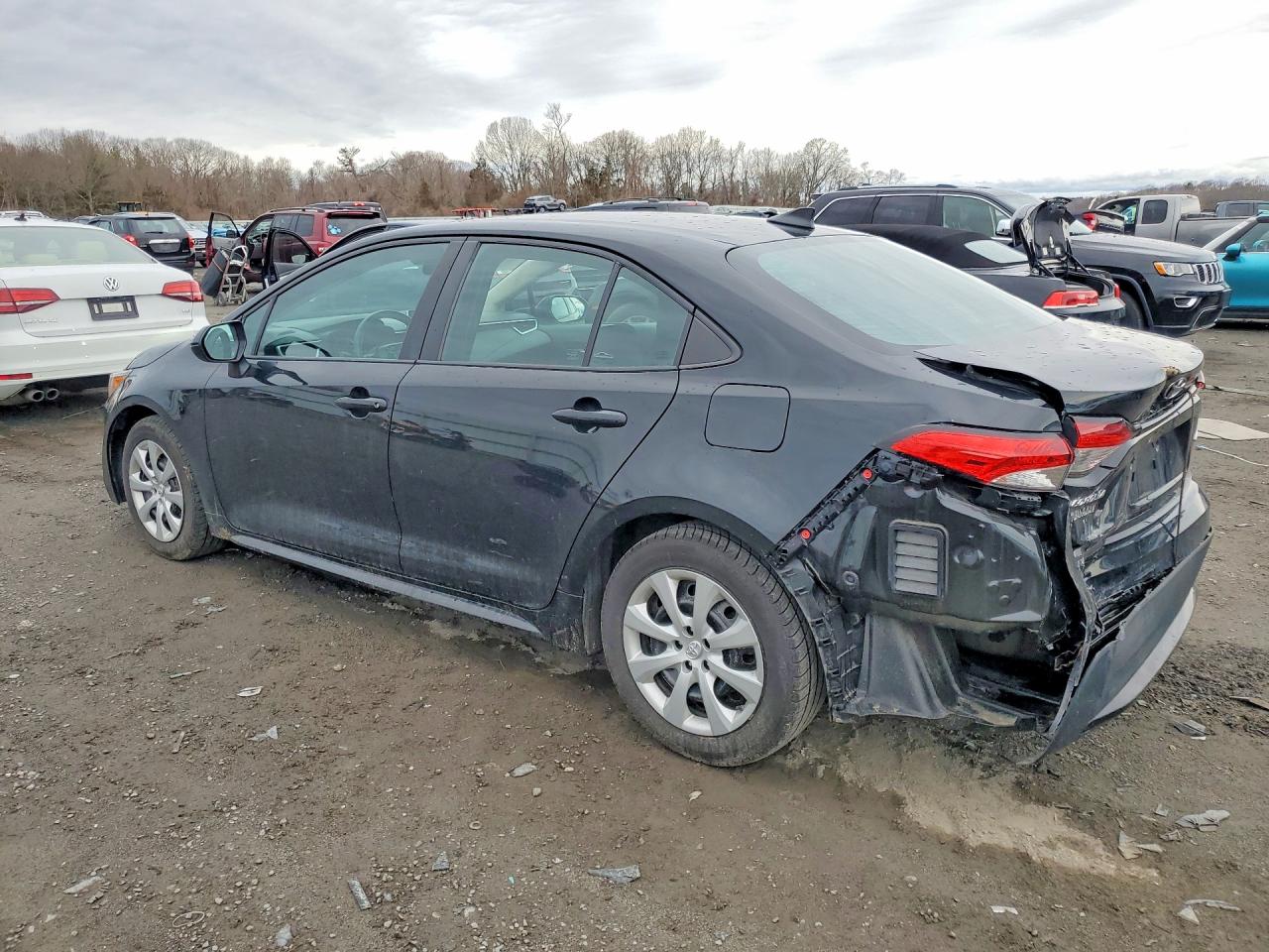 2020 TOYOTA COROLLA LE photo 2