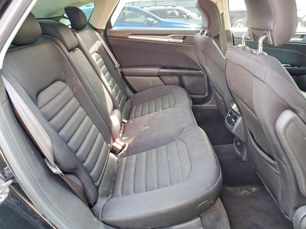 2013 FORD FUSION SE photo 19