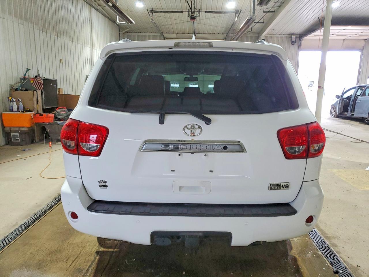 2015 TOYOTA SEQUOIA LIMITED photo 5