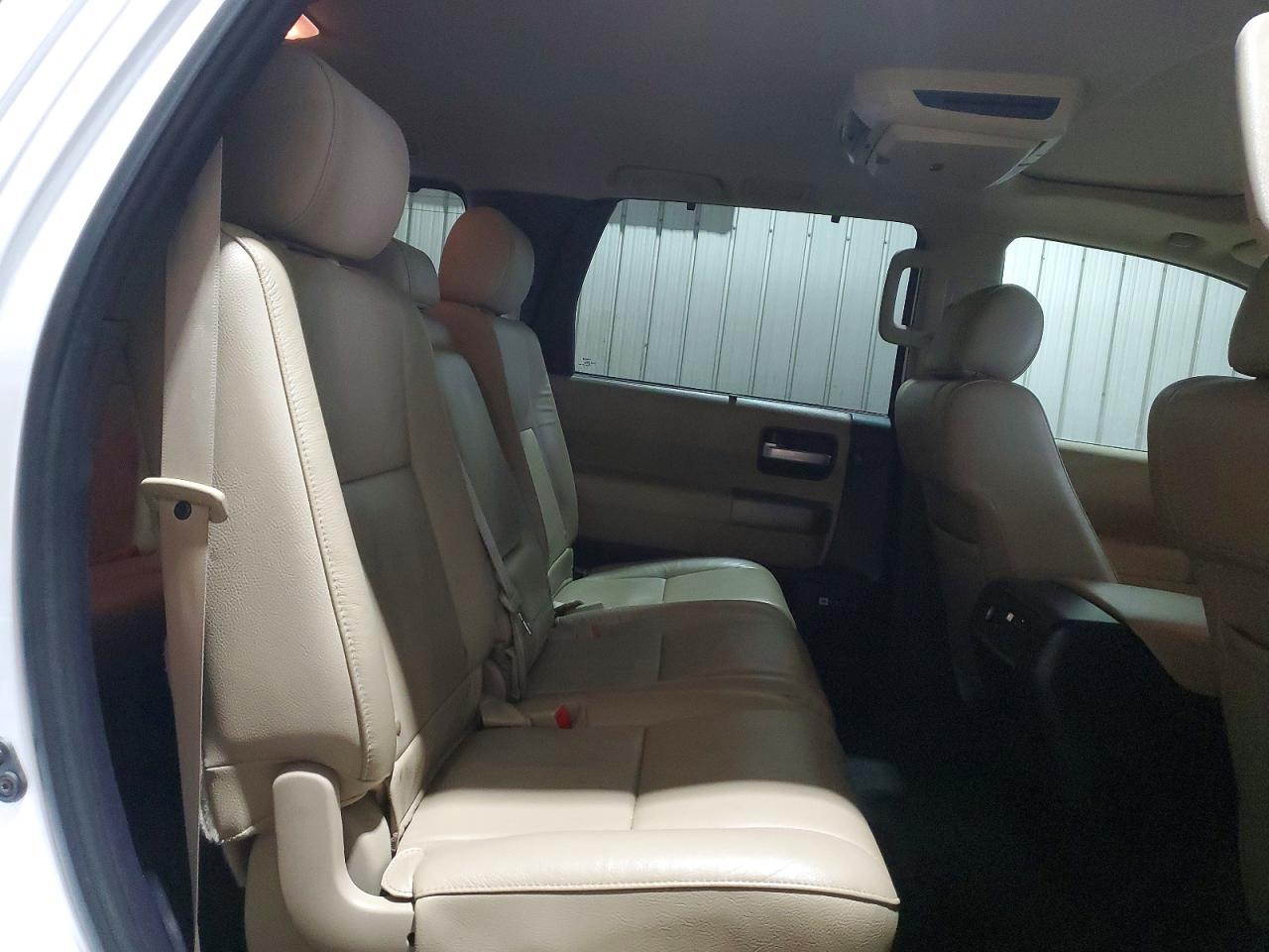 2015 TOYOTA SEQUOIA LIMITED photo 10
