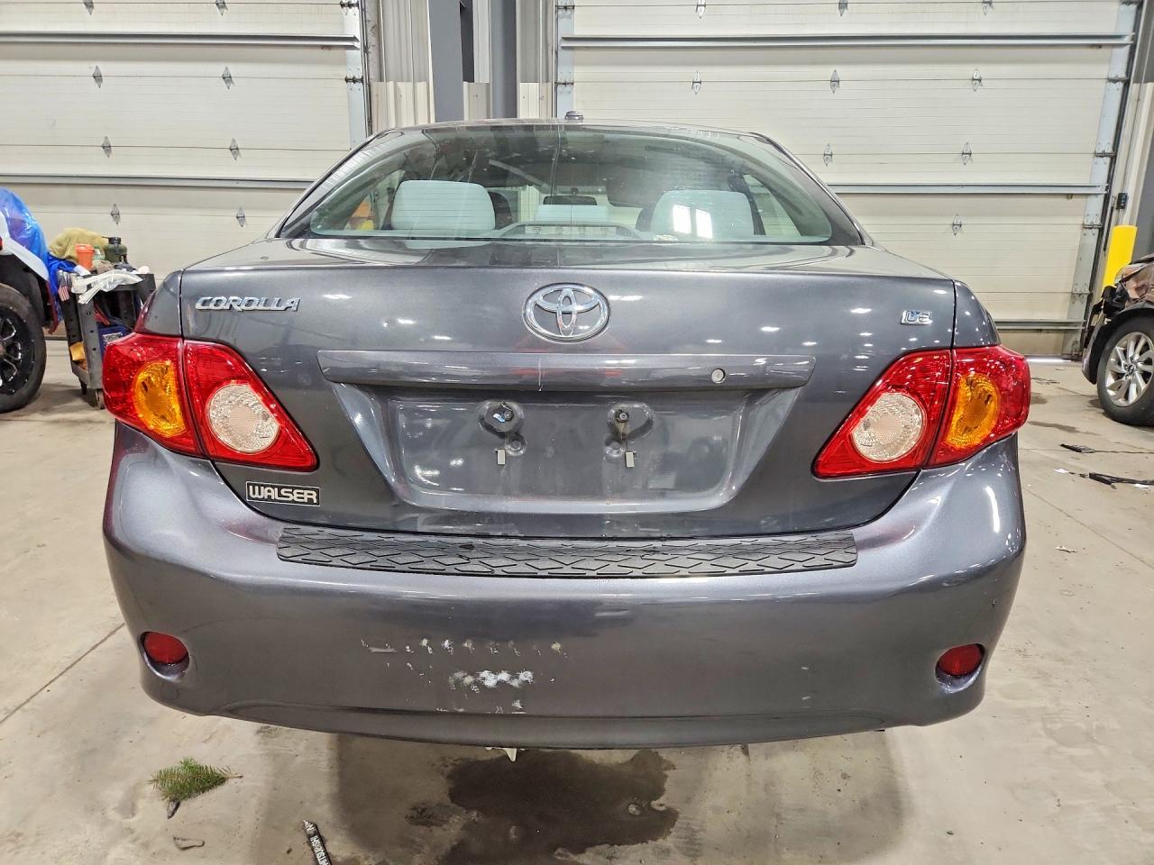 2010 TOYOTA COROLLA LE photo 16