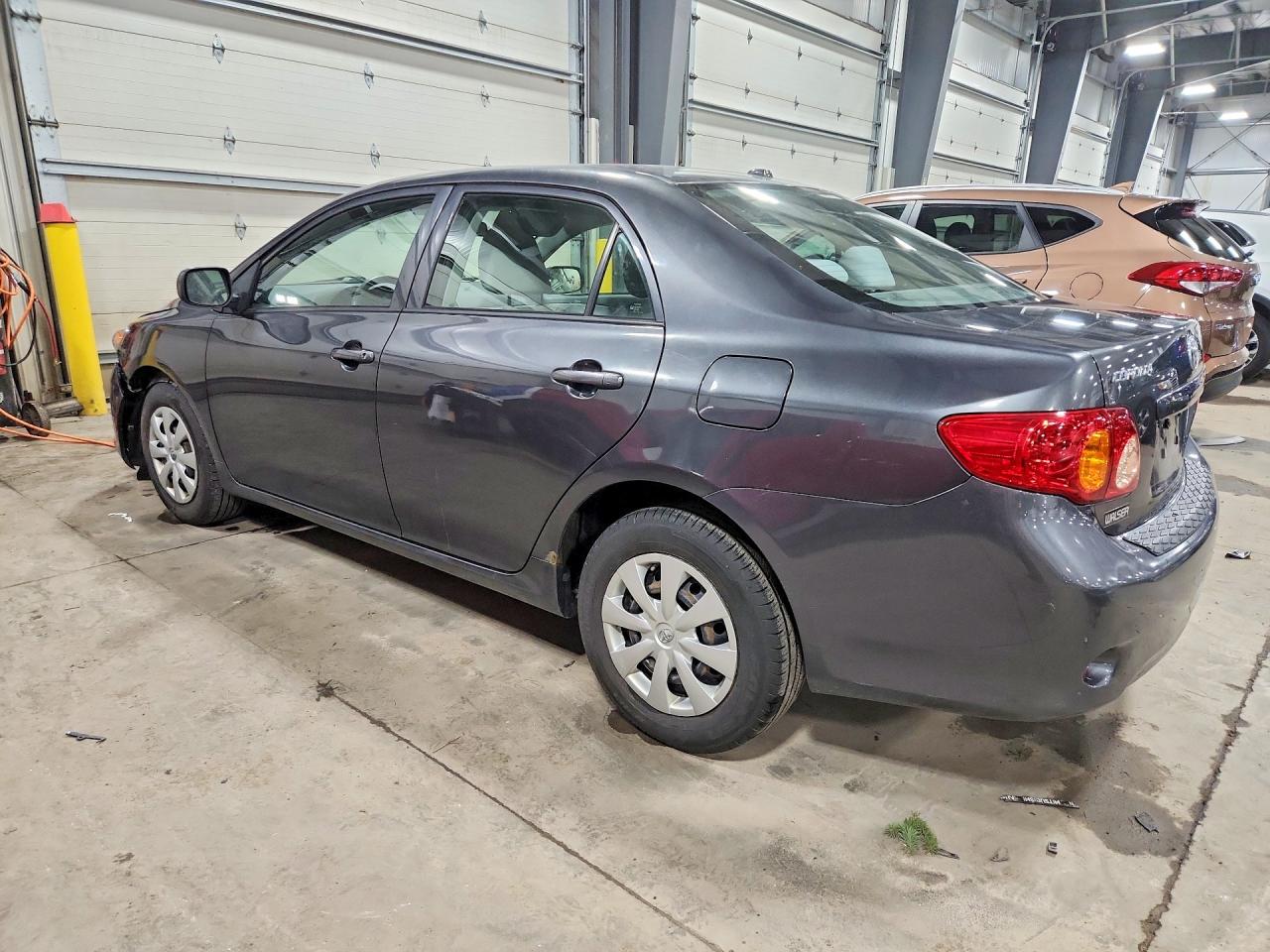 2010 TOYOTA COROLLA LE photo 4