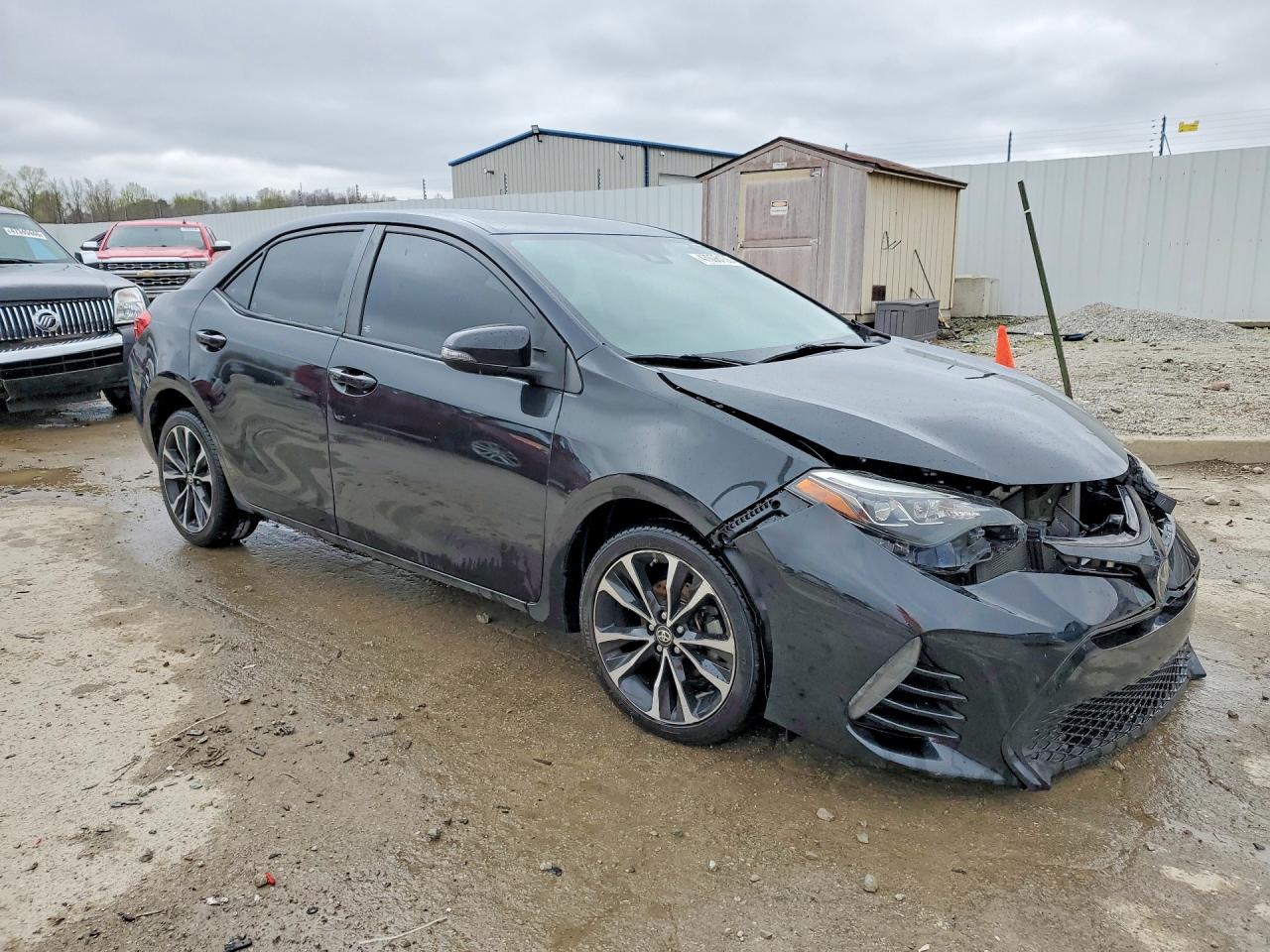 2017 TOYOTA COROLLA SE photo 4