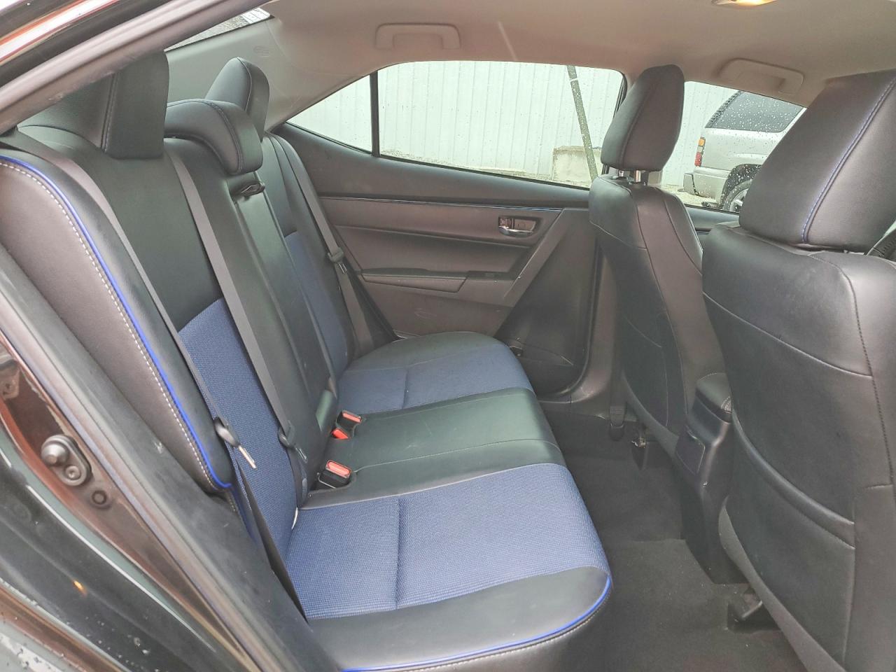 2017 TOYOTA COROLLA SE photo 10