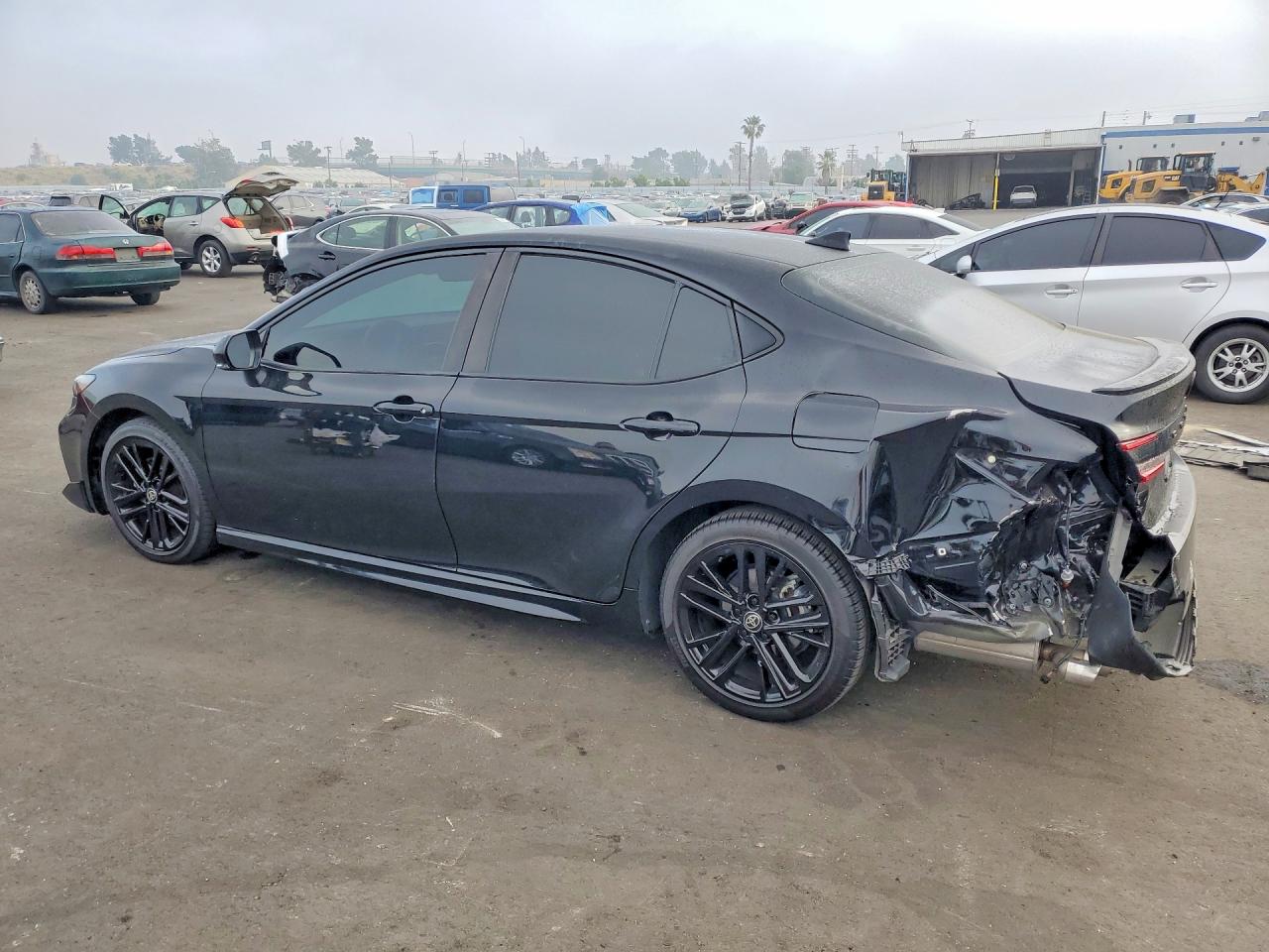 2025 TOYOTA CAMRY SE photo 4