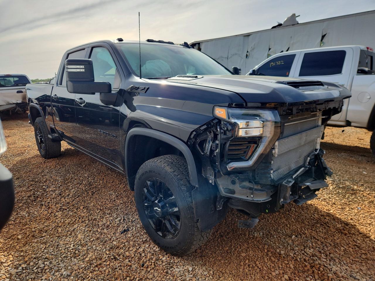 2025 CHEVROLET SILVERADO K2500 HEAVY DUTY LTZ photo 4