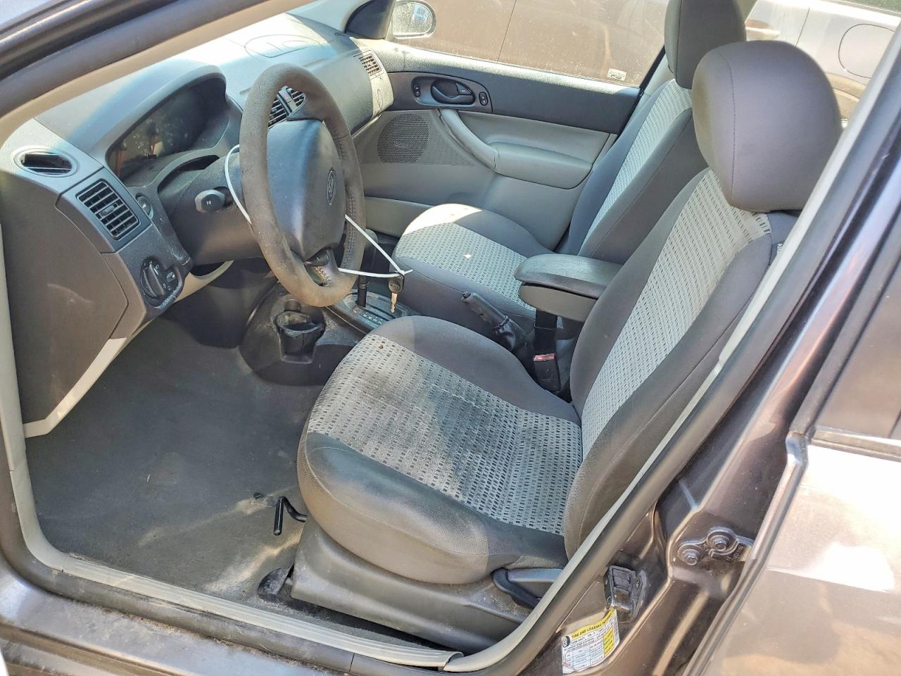 2007 FORD FOCUS ZX4 photo 7