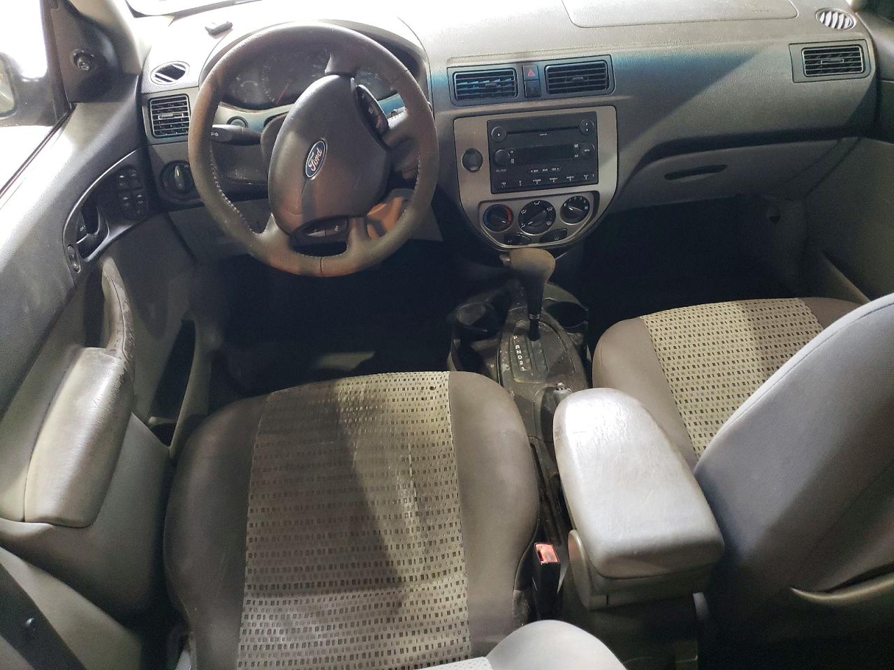 2007 FORD FOCUS ZX4 photo 8