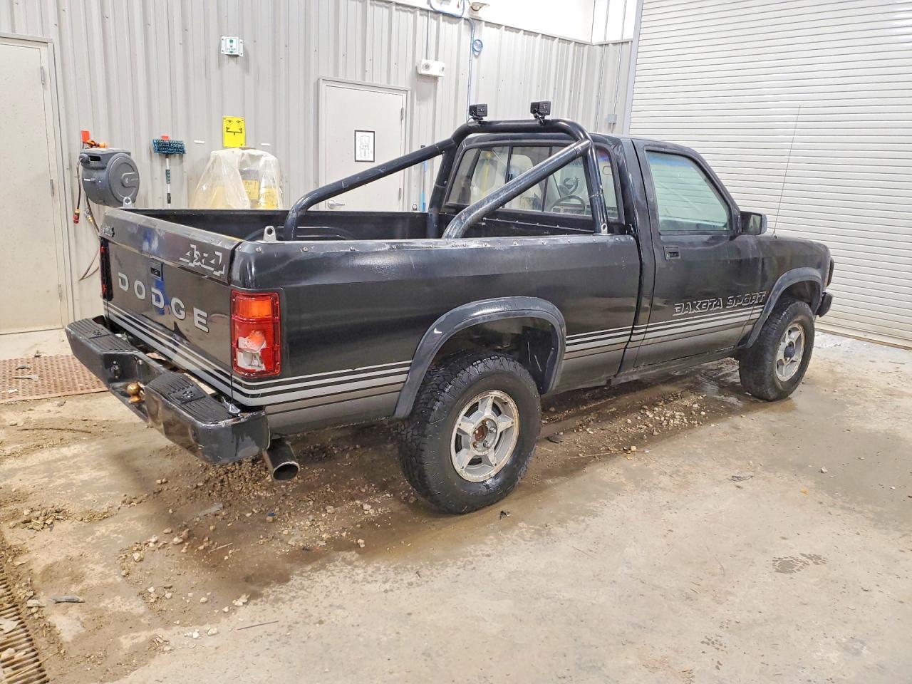 1988 DODGE DAKOTA SPORT photo 3
