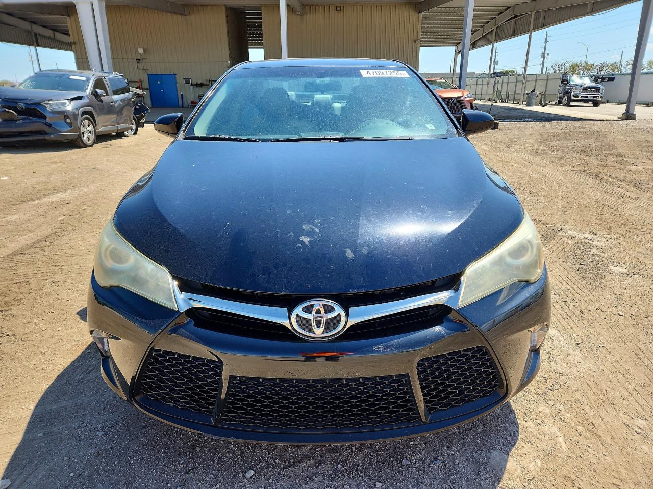 2016 TOYOTA CAMRY SE photo 13