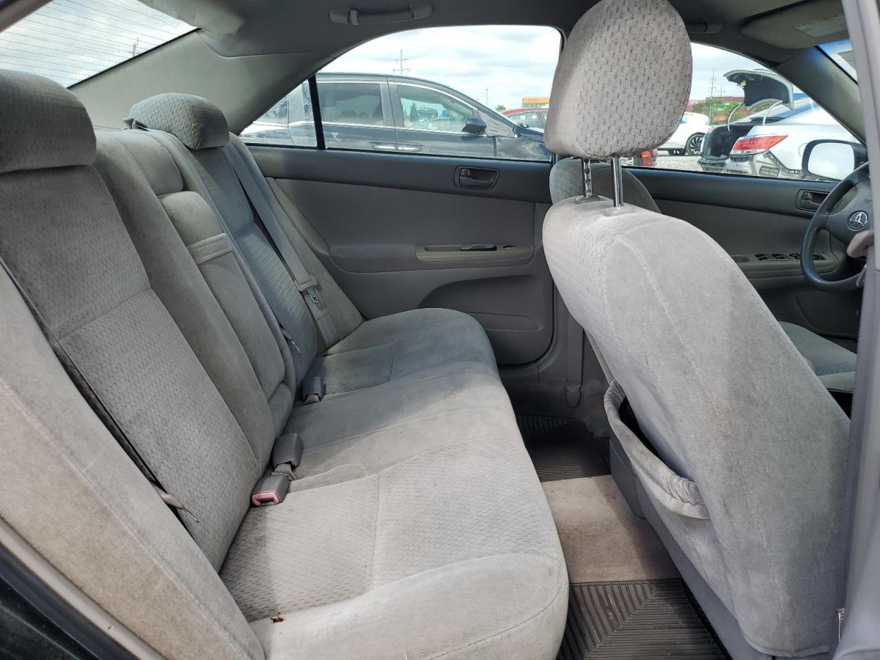 2004 TOYOTA CAMRY LE photo 19