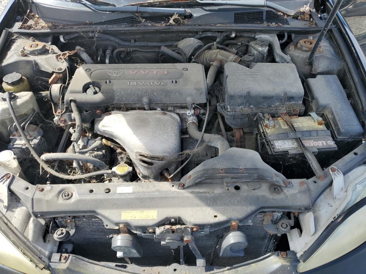2004 TOYOTA CAMRY LE photo 21