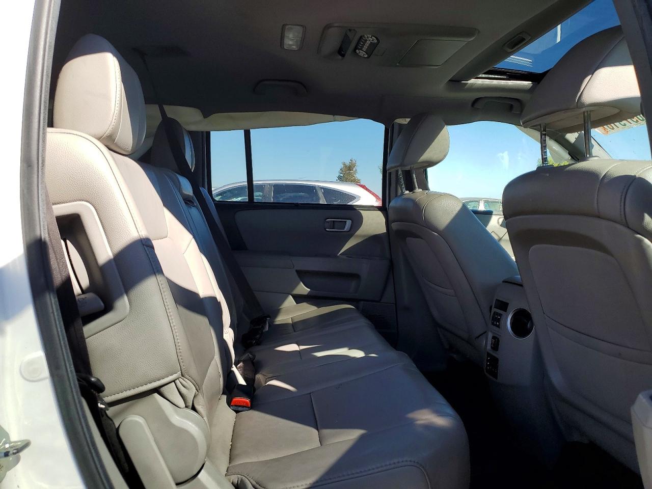 2013 HONDA PILOT TOURING photo 31