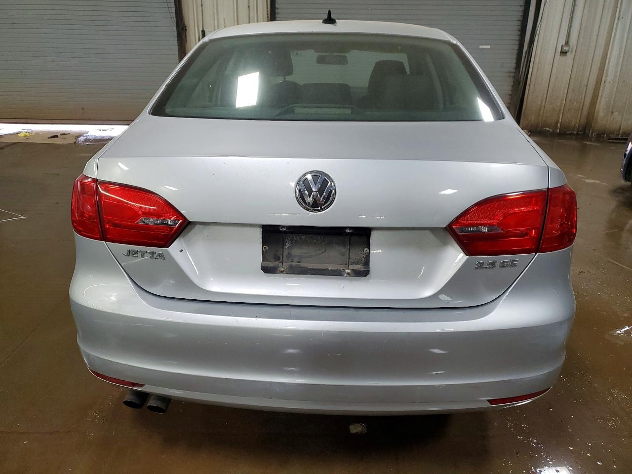 2012 VOLKSWAGEN JETTA SE photo 11