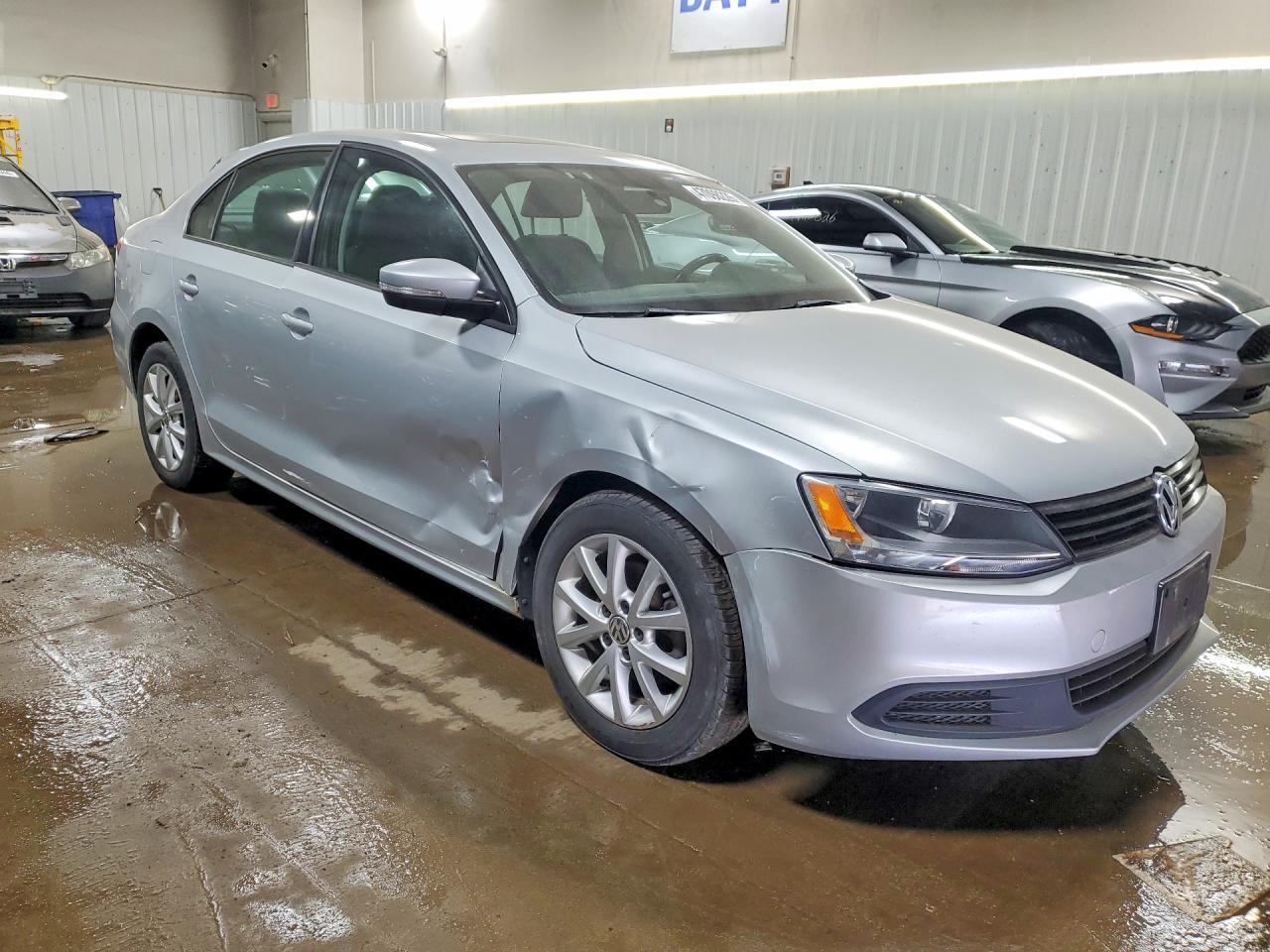 2012 VOLKSWAGEN JETTA SE photo 7