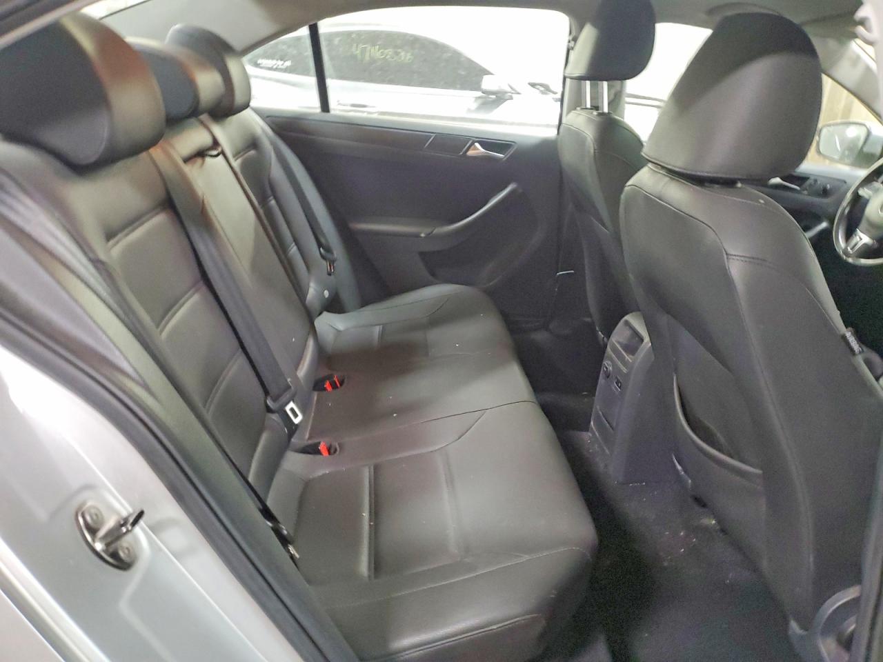 2012 VOLKSWAGEN JETTA SE photo 19