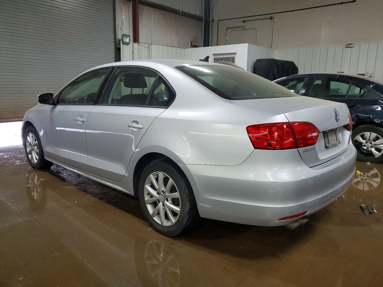 2012 VOLKSWAGEN JETTA SE photo 3