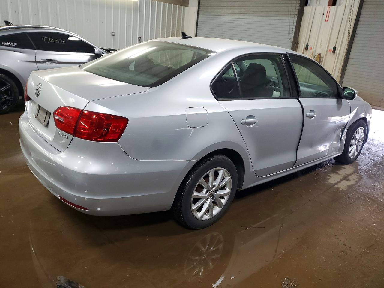 2012 VOLKSWAGEN JETTA SE photo 5