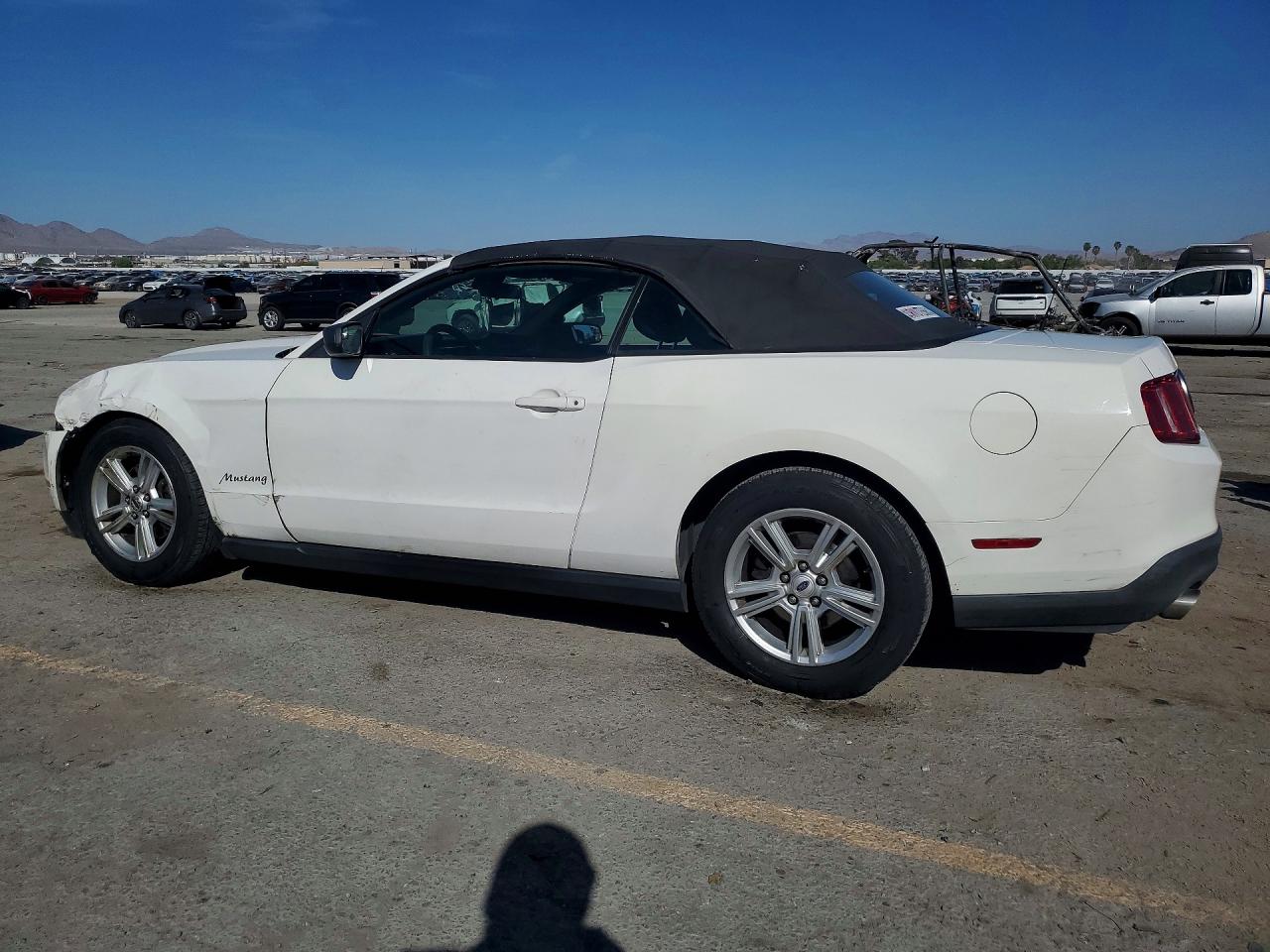 2012 FORD MUSTANG photo 3