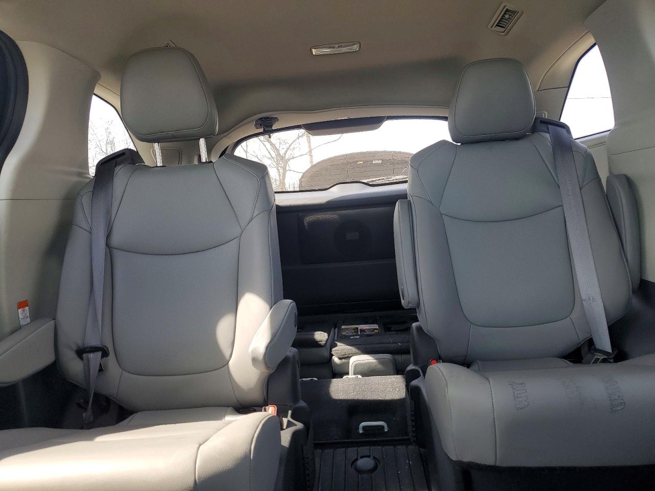 2022 TOYOTA SIENNA XLE 7-PASSENGER photo 10