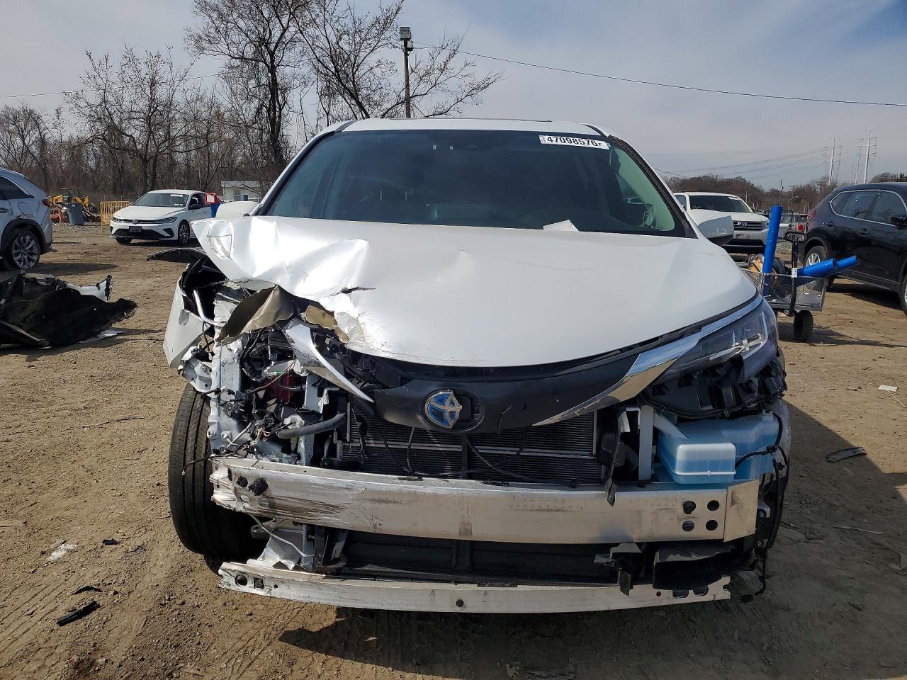 2022 TOYOTA SIENNA XLE 7-PASSENGER photo 5