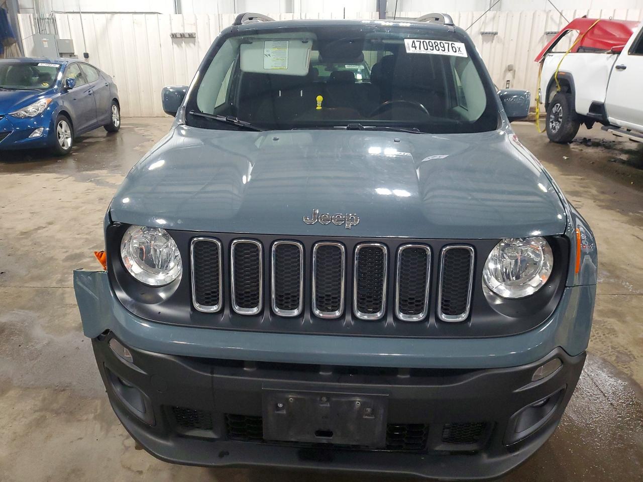 2017 JEEP RENEGADE LATITUDE photo 5