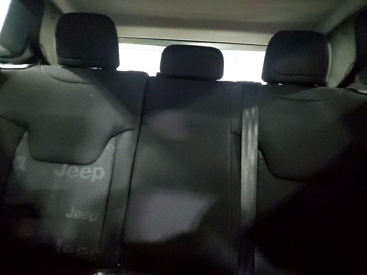 2017 JEEP RENEGADE LATITUDE photo 10