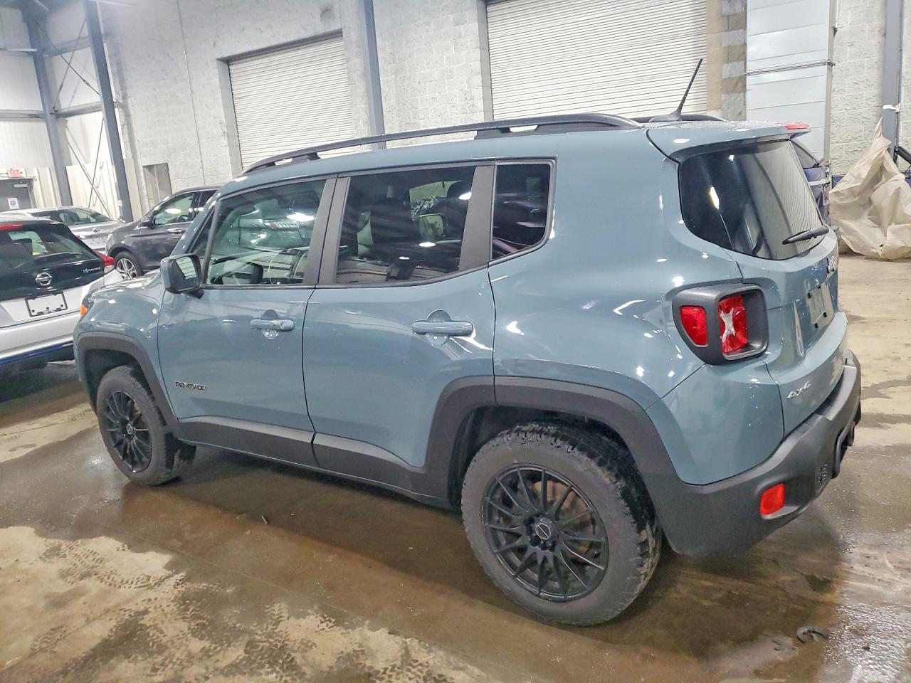 2017 JEEP RENEGADE LATITUDE photo 2