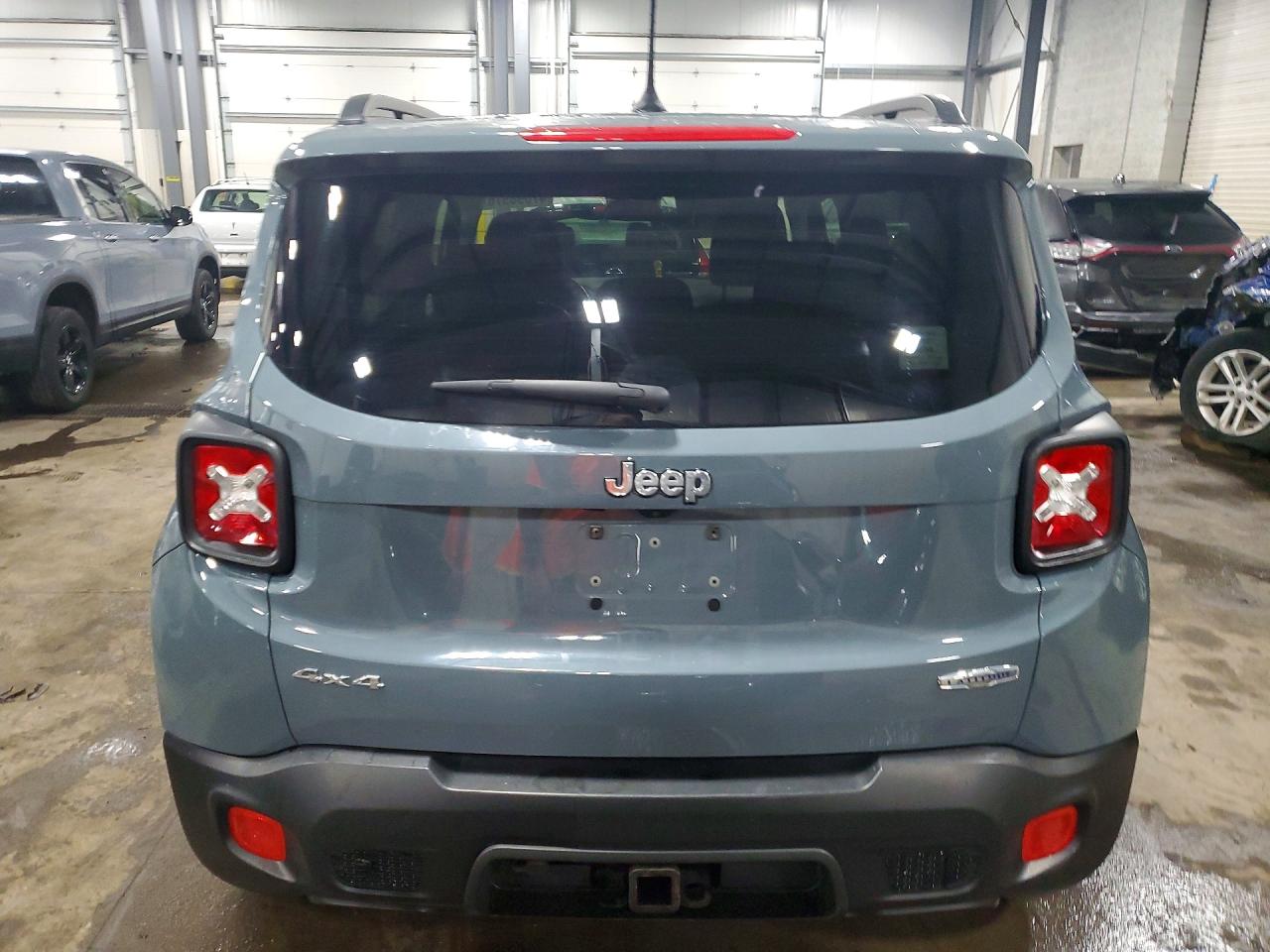 2017 JEEP RENEGADE LATITUDE photo 6