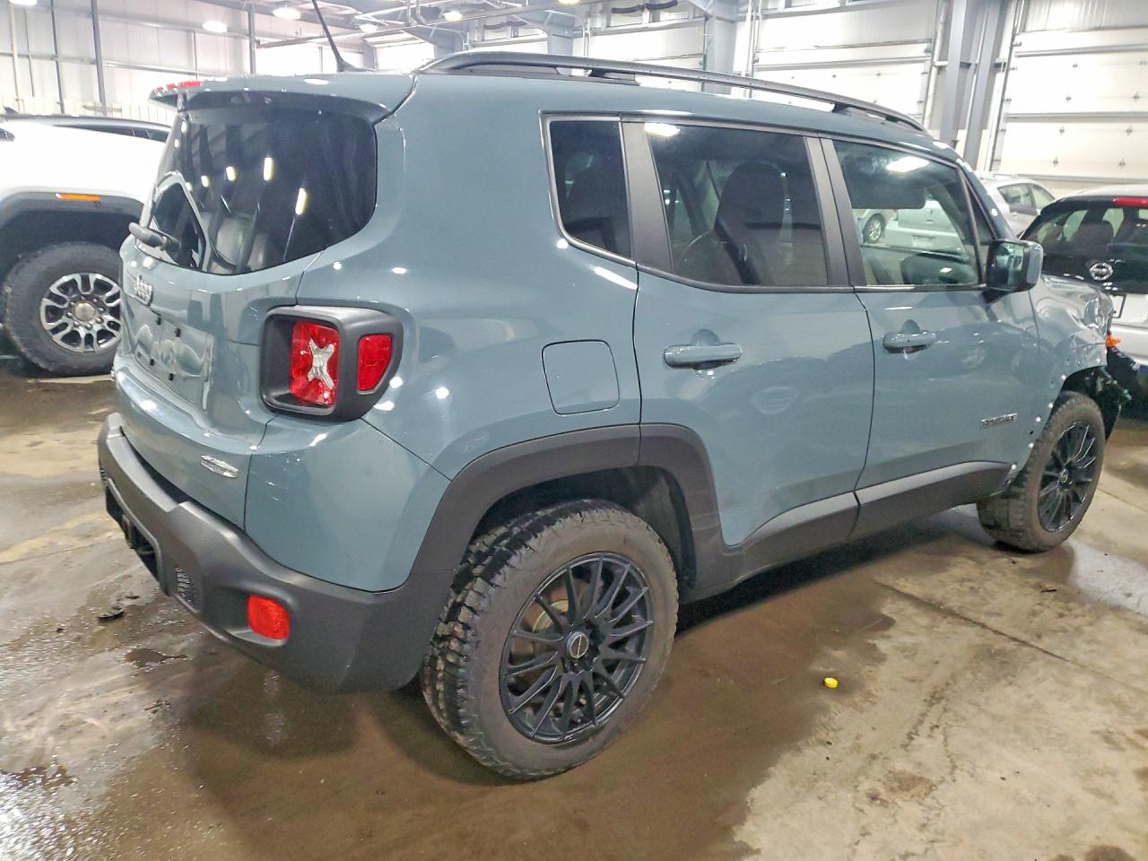 2017 JEEP RENEGADE LATITUDE photo 3