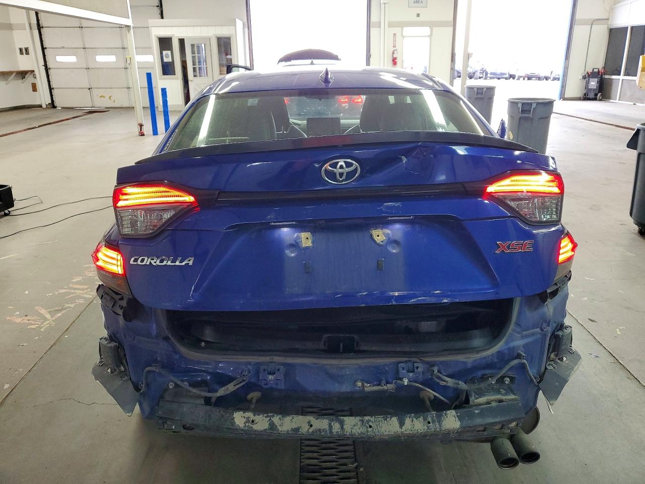 2021 TOYOTA COROLLA XSE photo 16