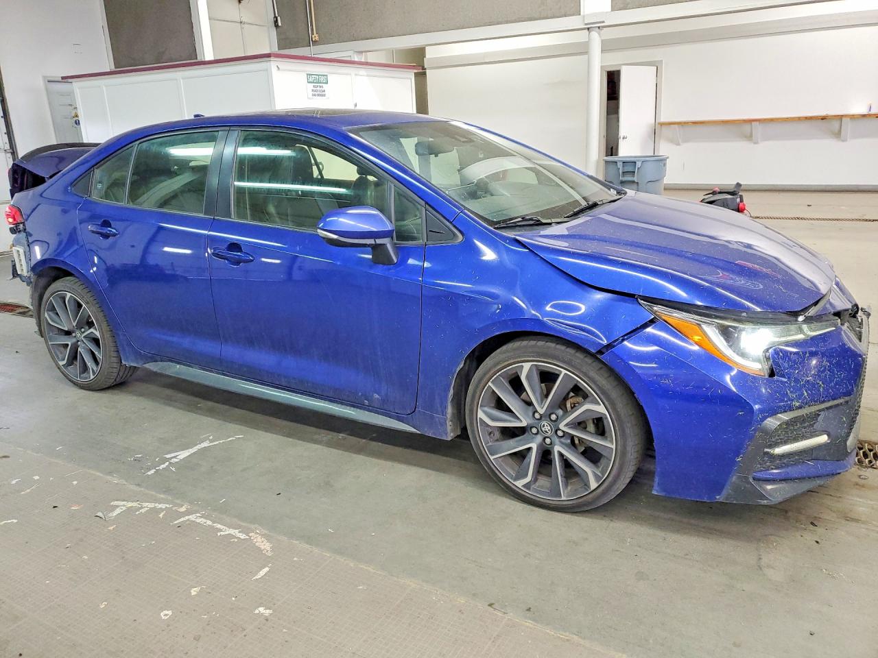 2021 TOYOTA COROLLA XSE photo 10