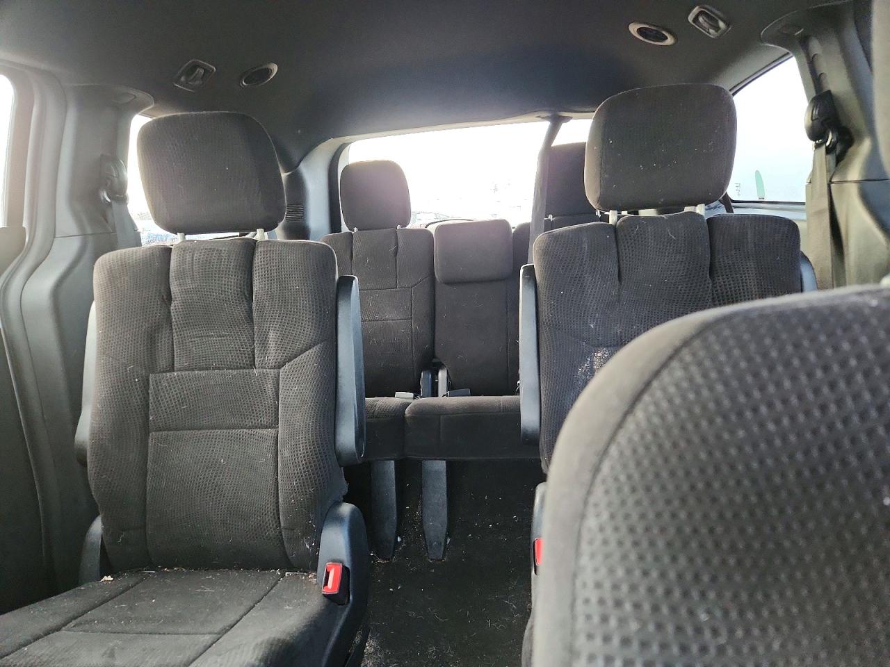 2013 DODGE GRAND CARAVAN SE photo 10