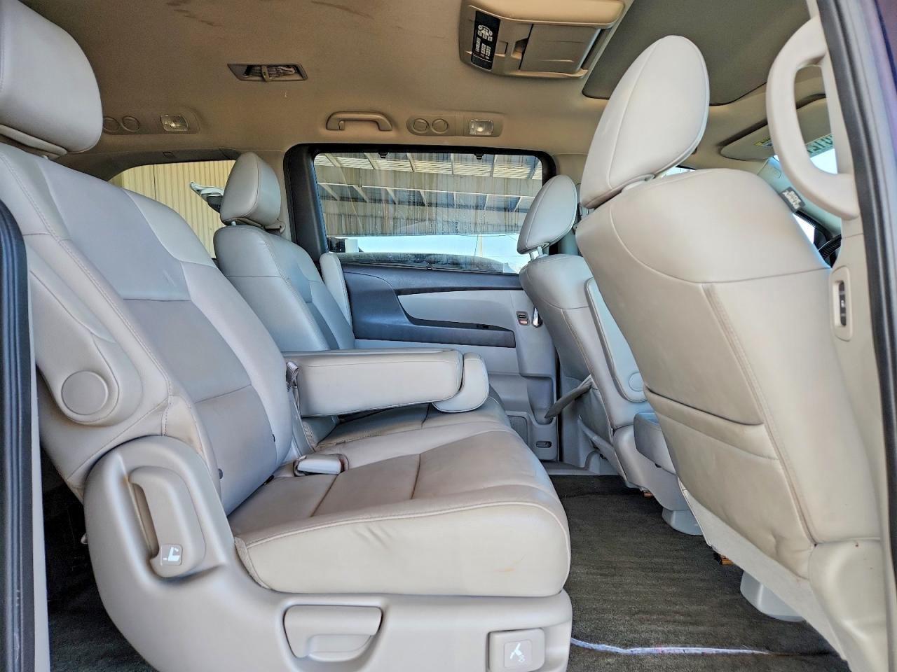 2014 HONDA ODYSSEY EXL photo 11