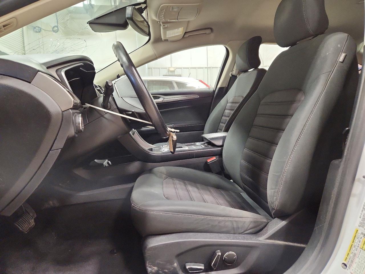 2019 FORD FUSION SE photo 19