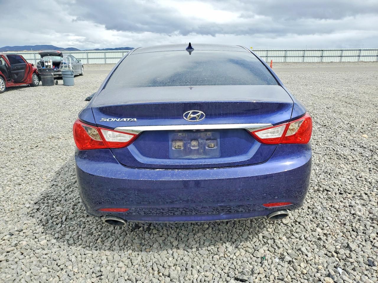 2013 HYUNDAI SONATA SE photo 6