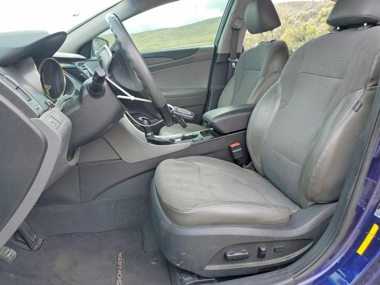 2013 HYUNDAI SONATA SE photo 7