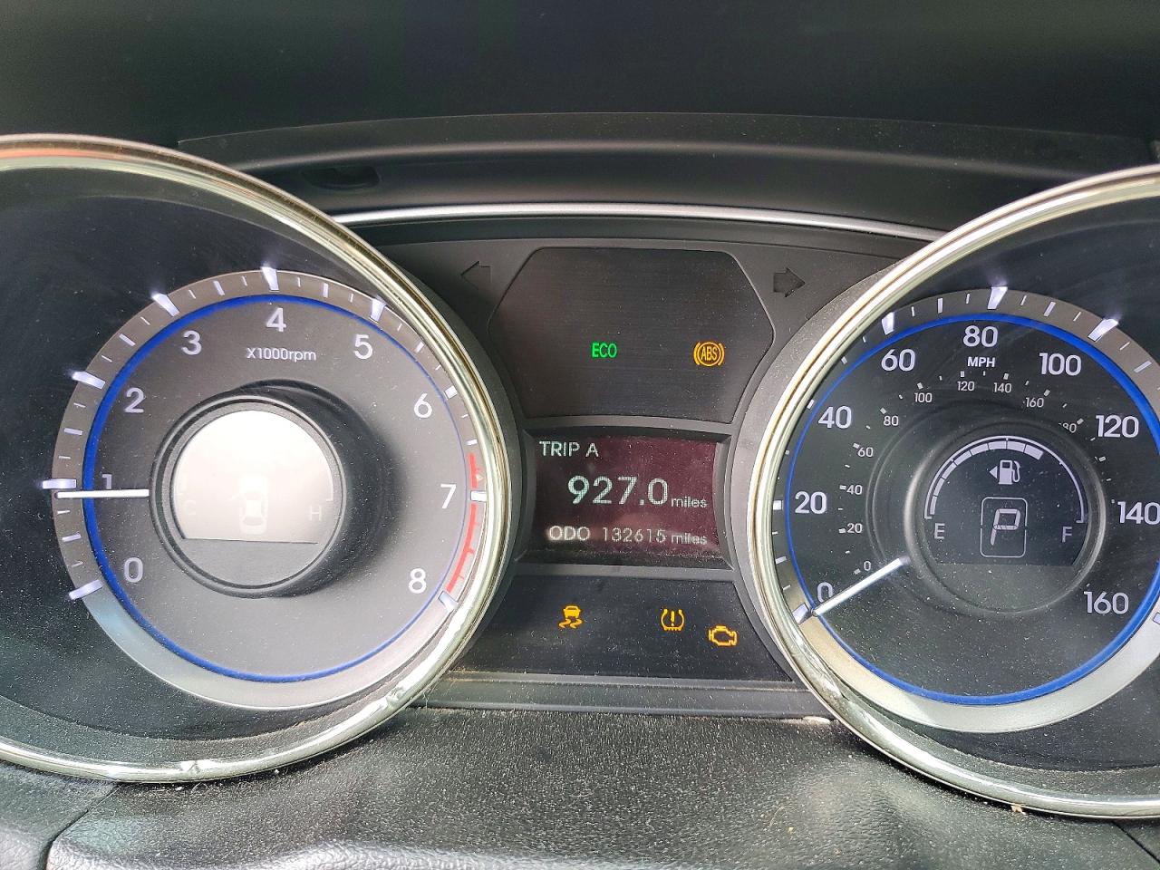 2013 HYUNDAI SONATA SE photo 9