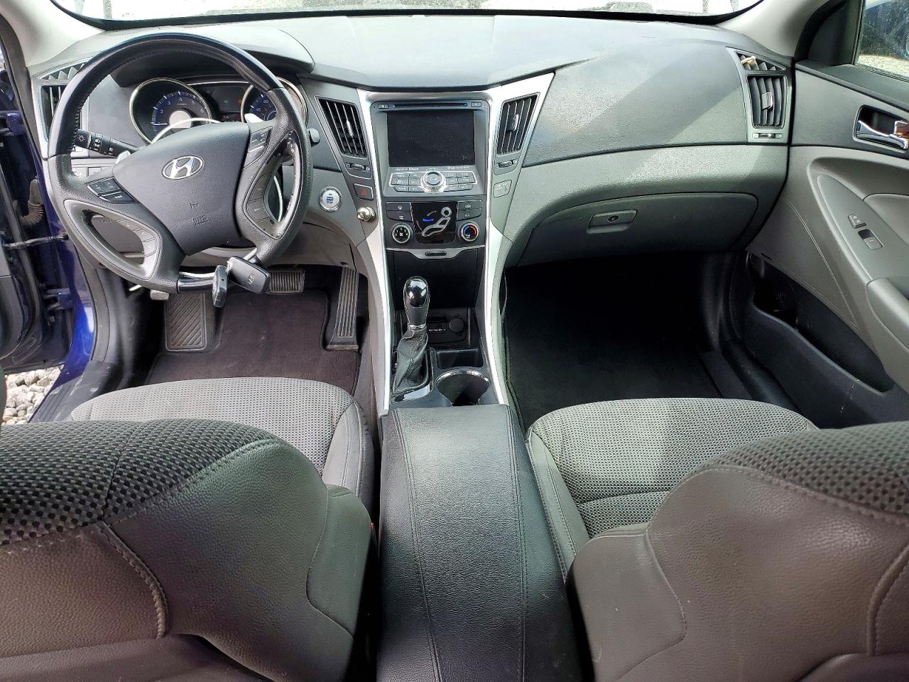 2013 HYUNDAI SONATA SE photo 8