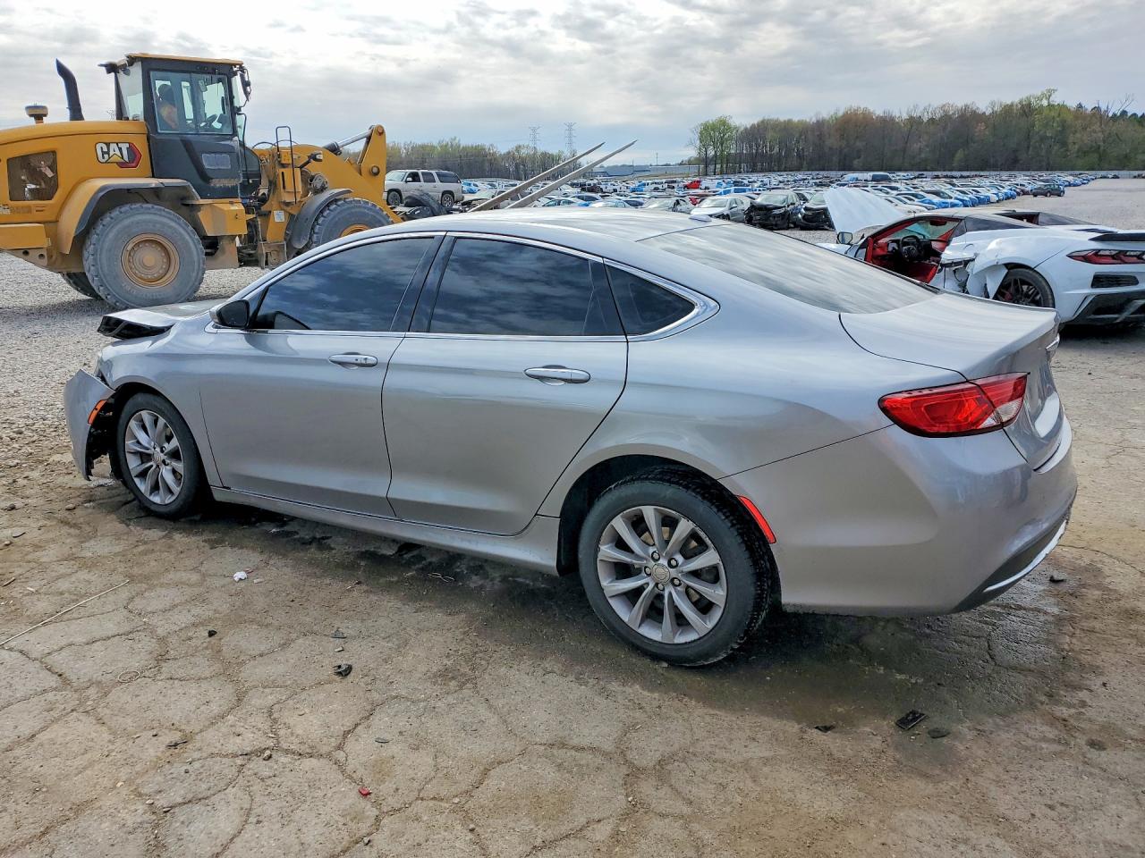 2015 CHRYSLER 200 C photo 2