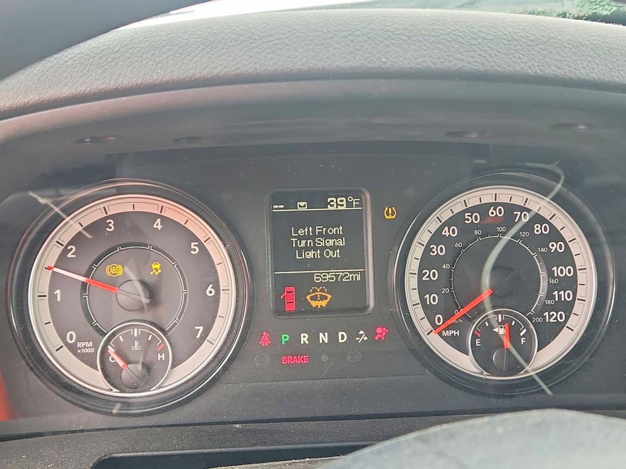 2022 RAM 1500 CLASSIC TRADESMAN photo 9