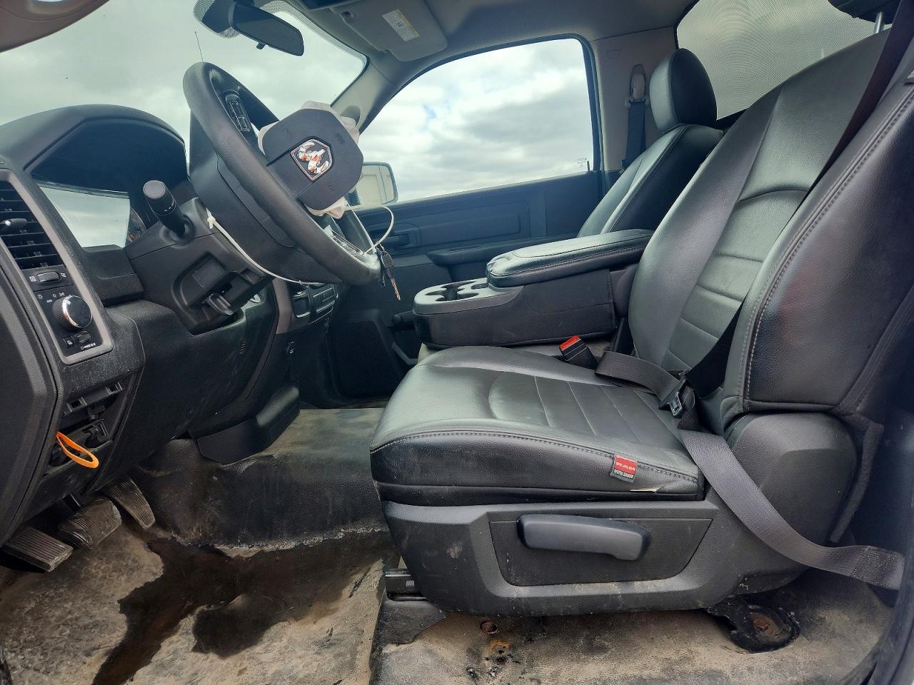 2022 RAM 1500 CLASSIC TRADESMAN photo 7