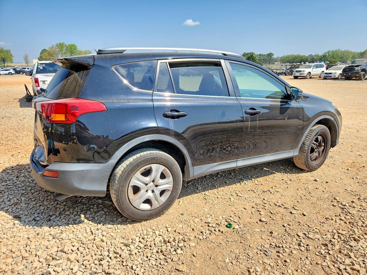 2015 TOYOTA RAV4 LE photo 5