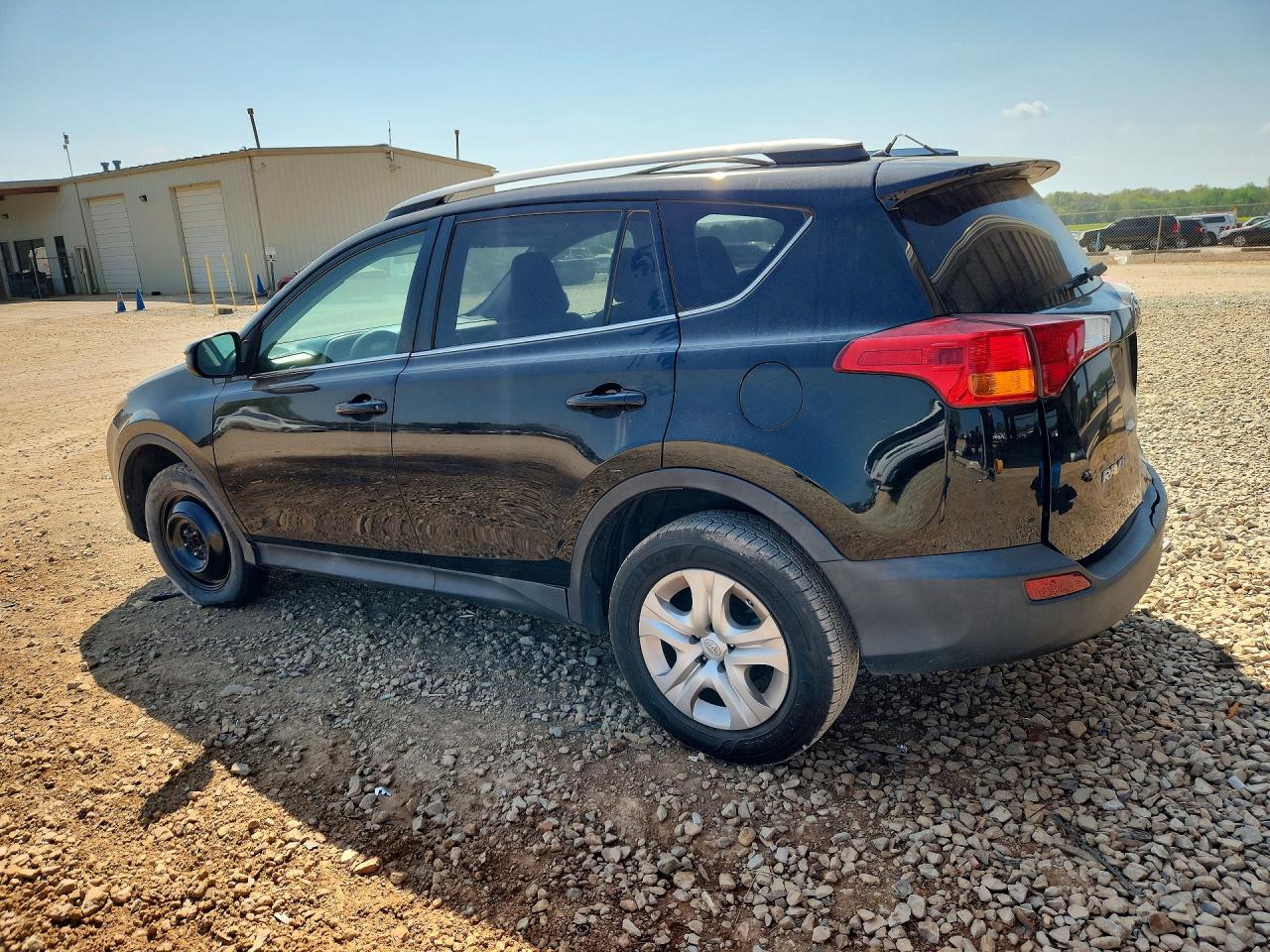 2015 TOYOTA RAV4 LE photo 3