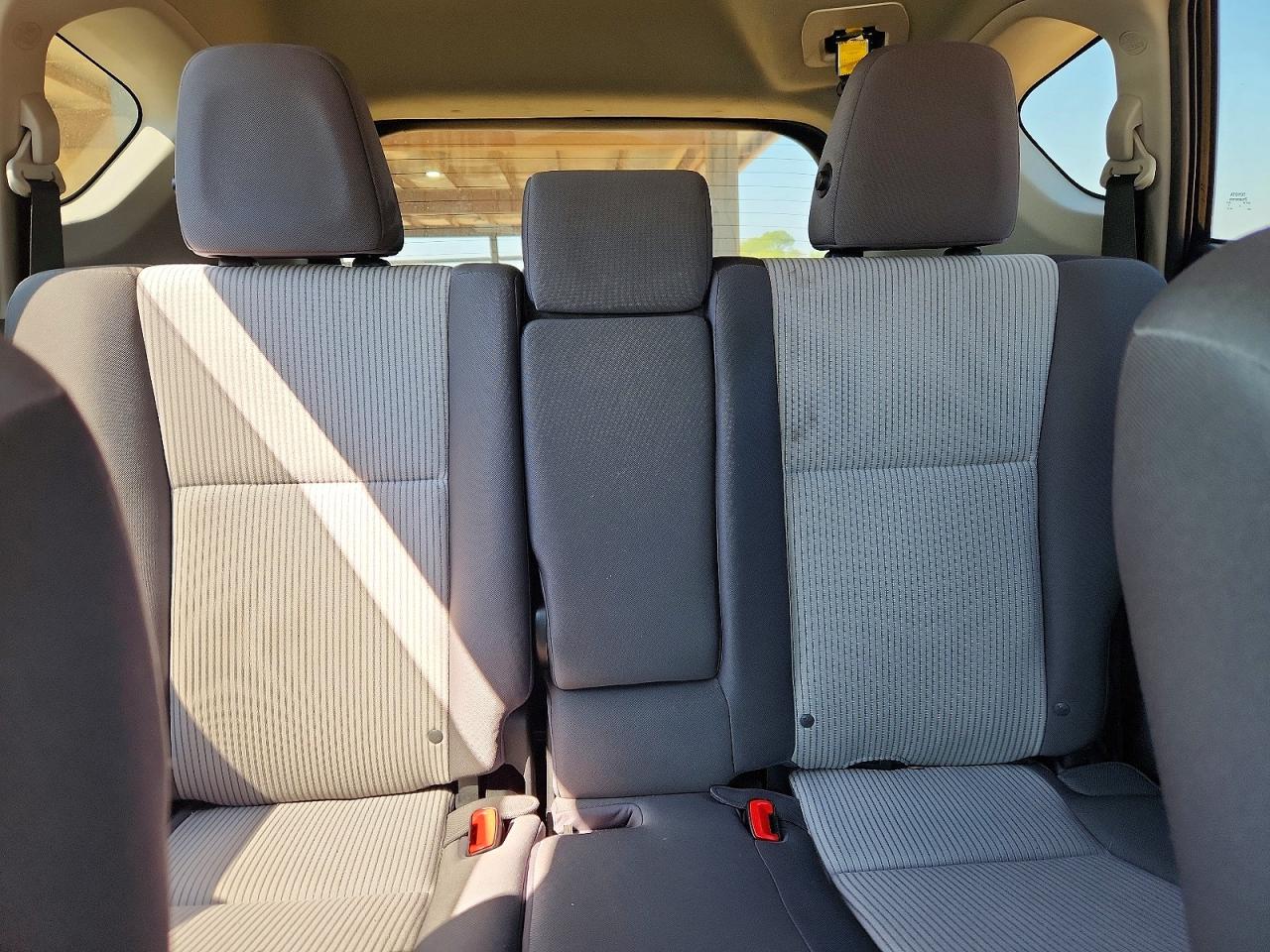 2015 TOYOTA RAV4 LE photo 19