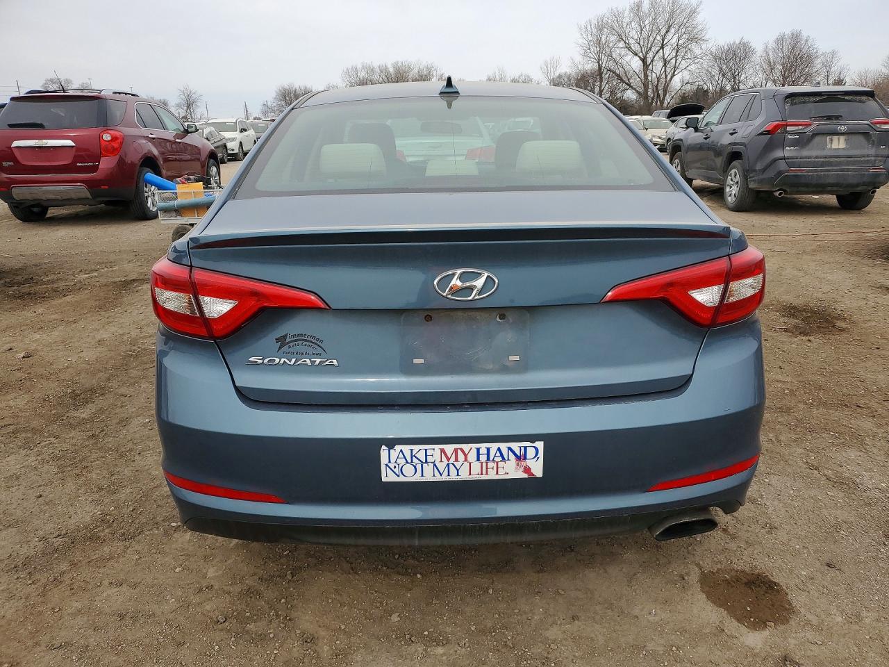 2015 HYUNDAI SONATA SE photo 6