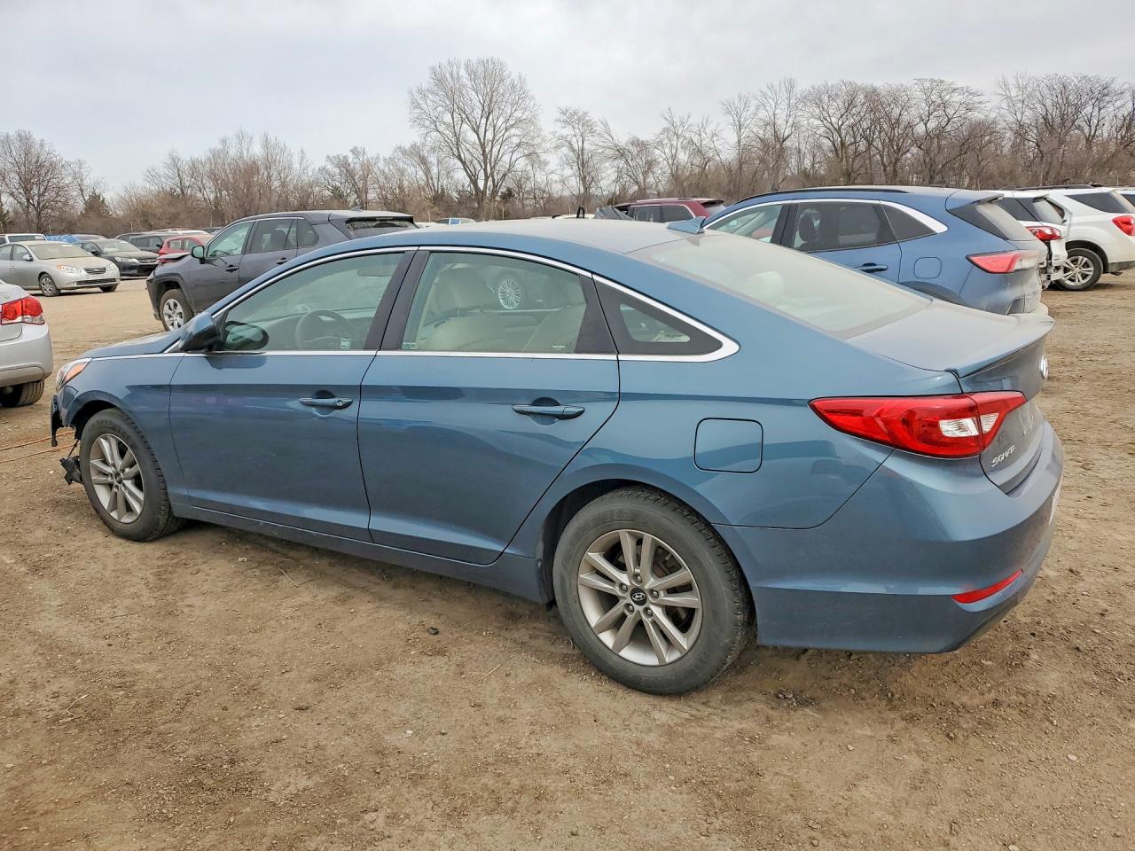 2015 HYUNDAI SONATA SE photo 2