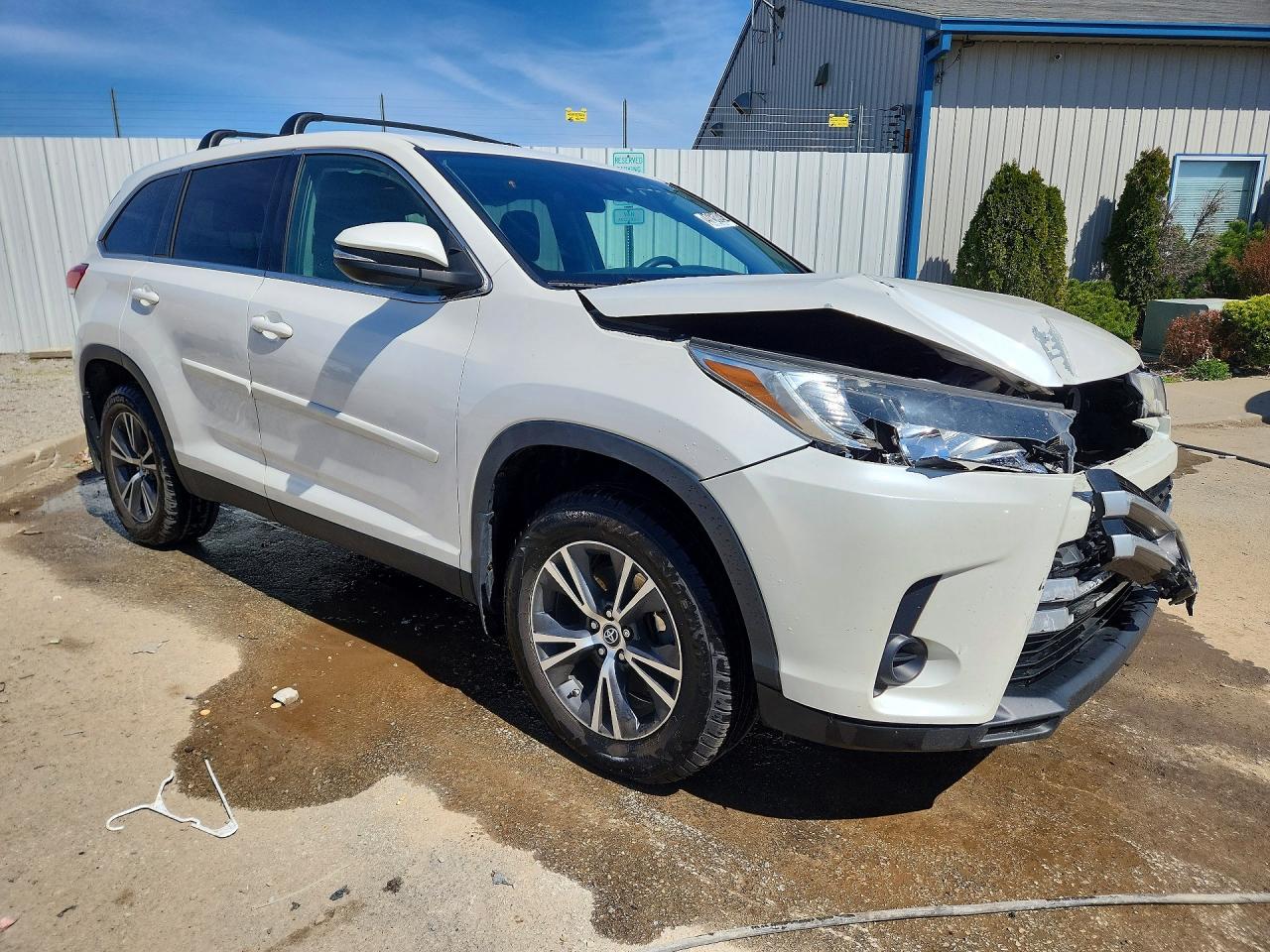 2019 TOYOTA HIGHLANDER LE photo 7