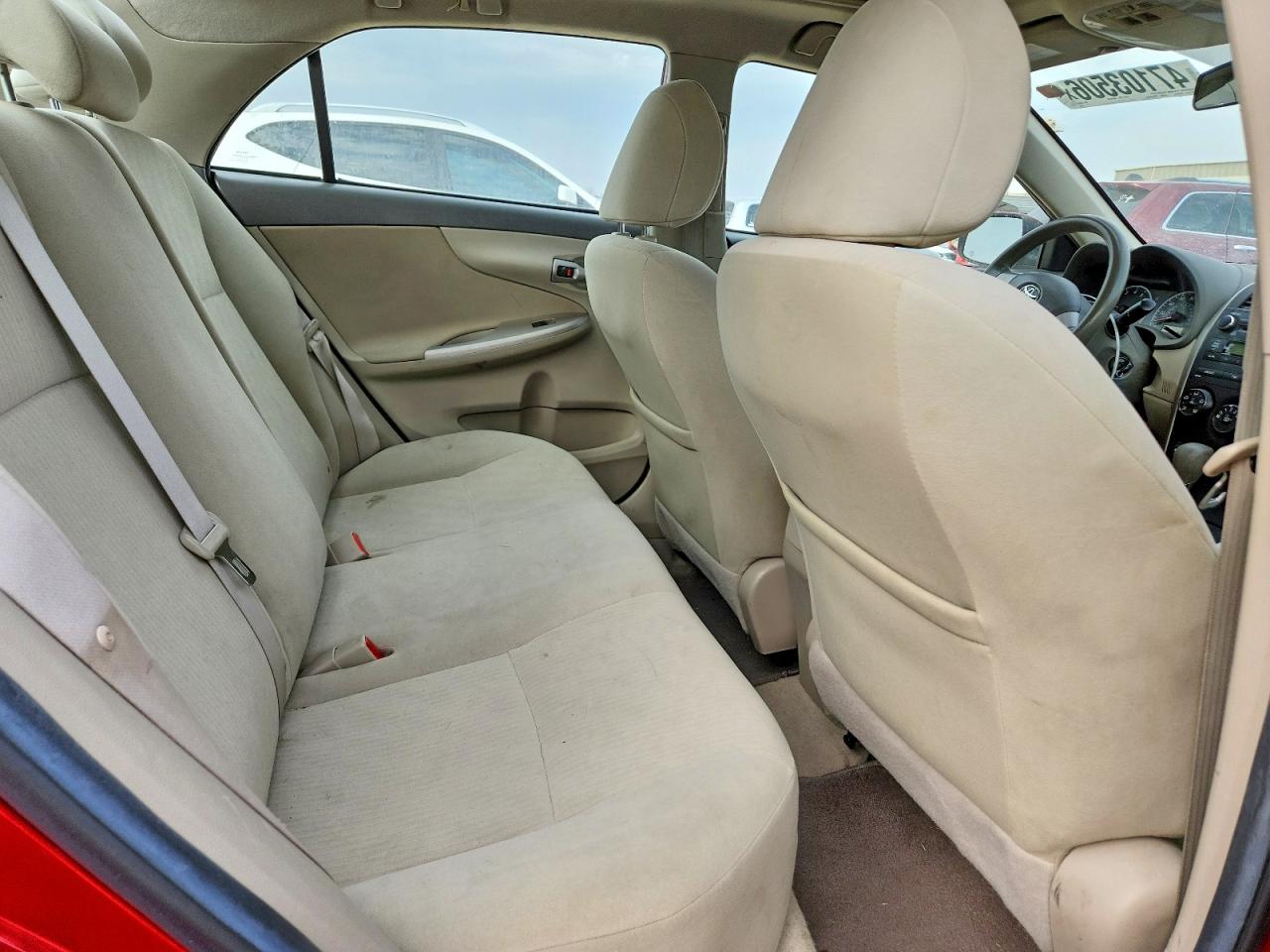 2010 TOYOTA COROLLA LE photo 19