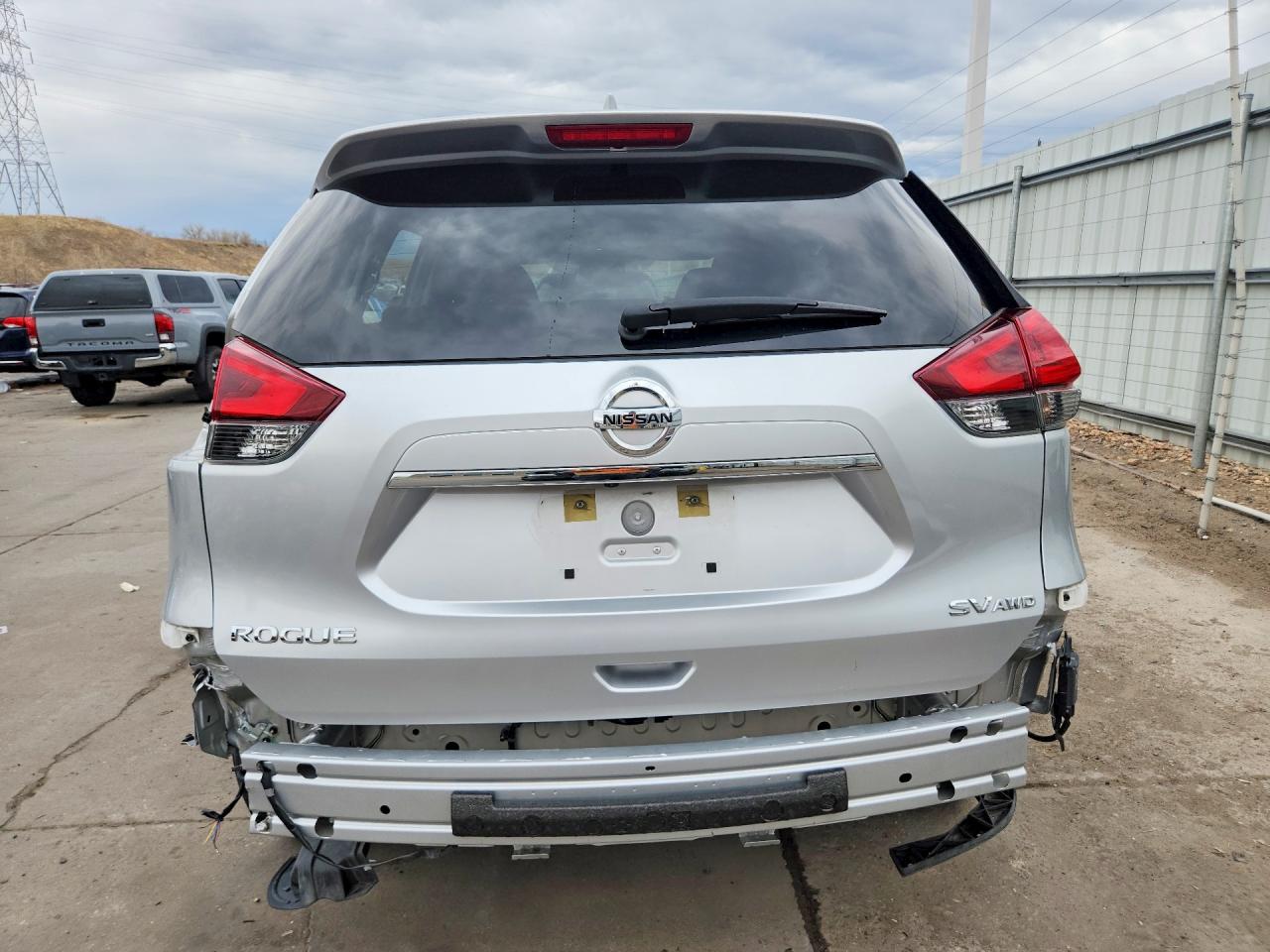 2018 NISSAN ROGUE SV photo 6